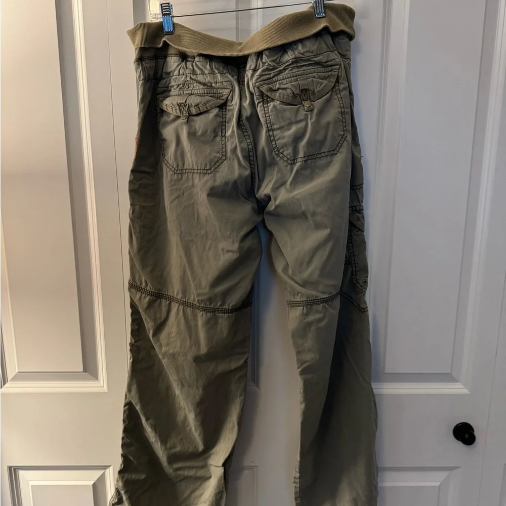 GAP Vintage Embroidered Olive Green Cargo Pants - Picture 6 of 13
